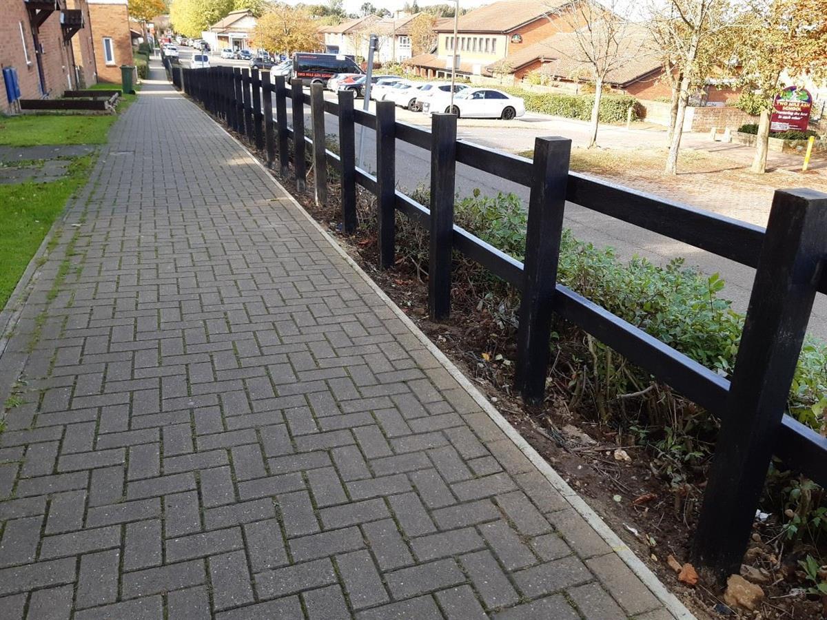 New High Street fencing